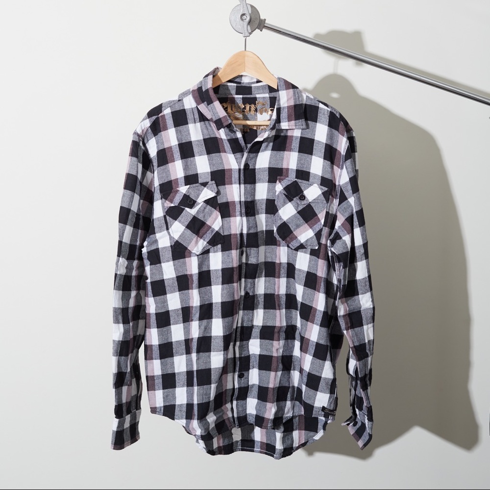 Seven7 Men’s flannel button up shirt - Large